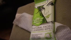 Essenzza Natural Facial Cleanse + Exfoliate Wipes